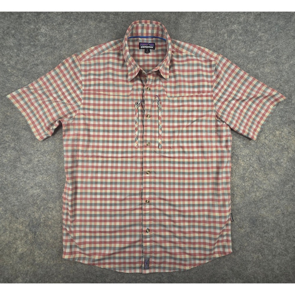 Patagonia Mens Short Sleeve Plaid Fishing Shirt Red Blue Medium